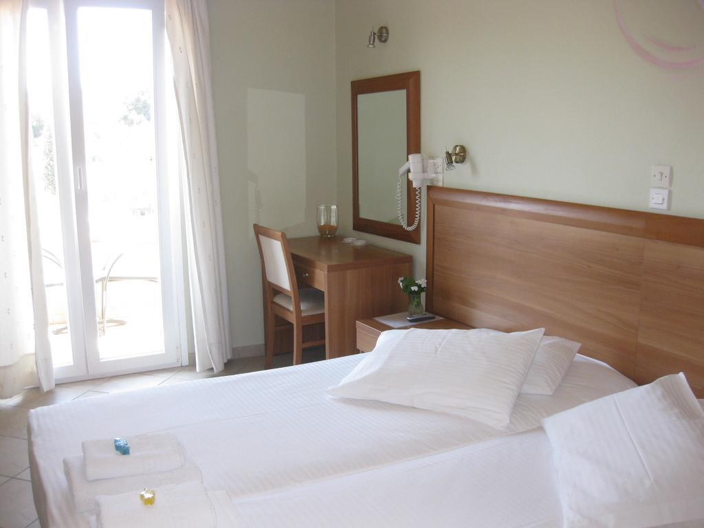 Virginia Hotel Đảo Samos Ngoại thất bức ảnh